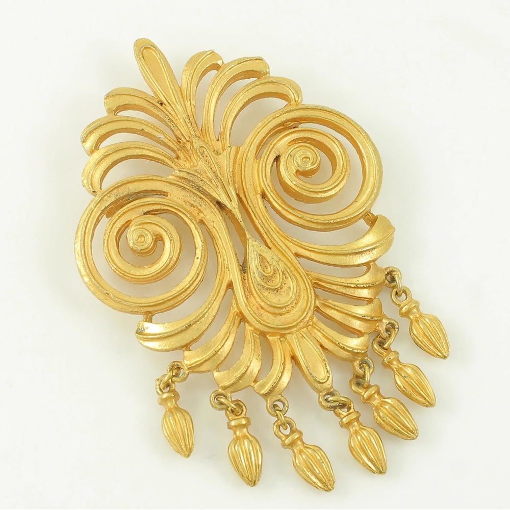 Ornate Vintage Gold Swirl Brooch